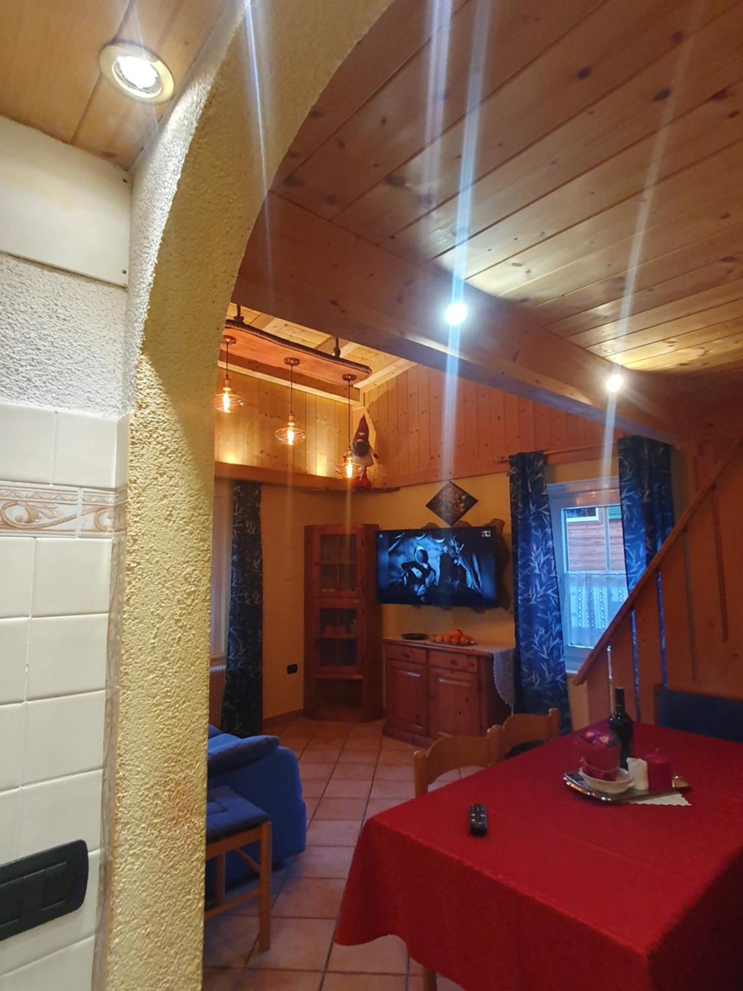 casa claudio-APPARTAMENTI IN CENTRO Campitello di Fassa Exterior foto
