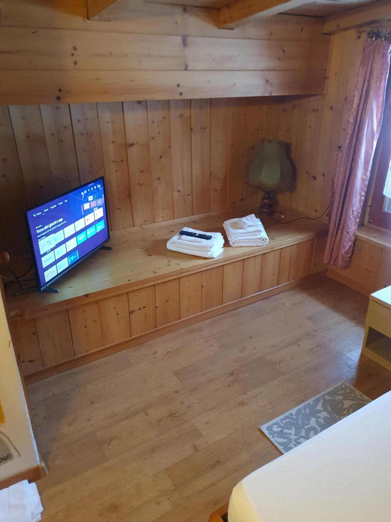 casa claudio-APPARTAMENTI IN CENTRO Campitello di Fassa Exterior foto