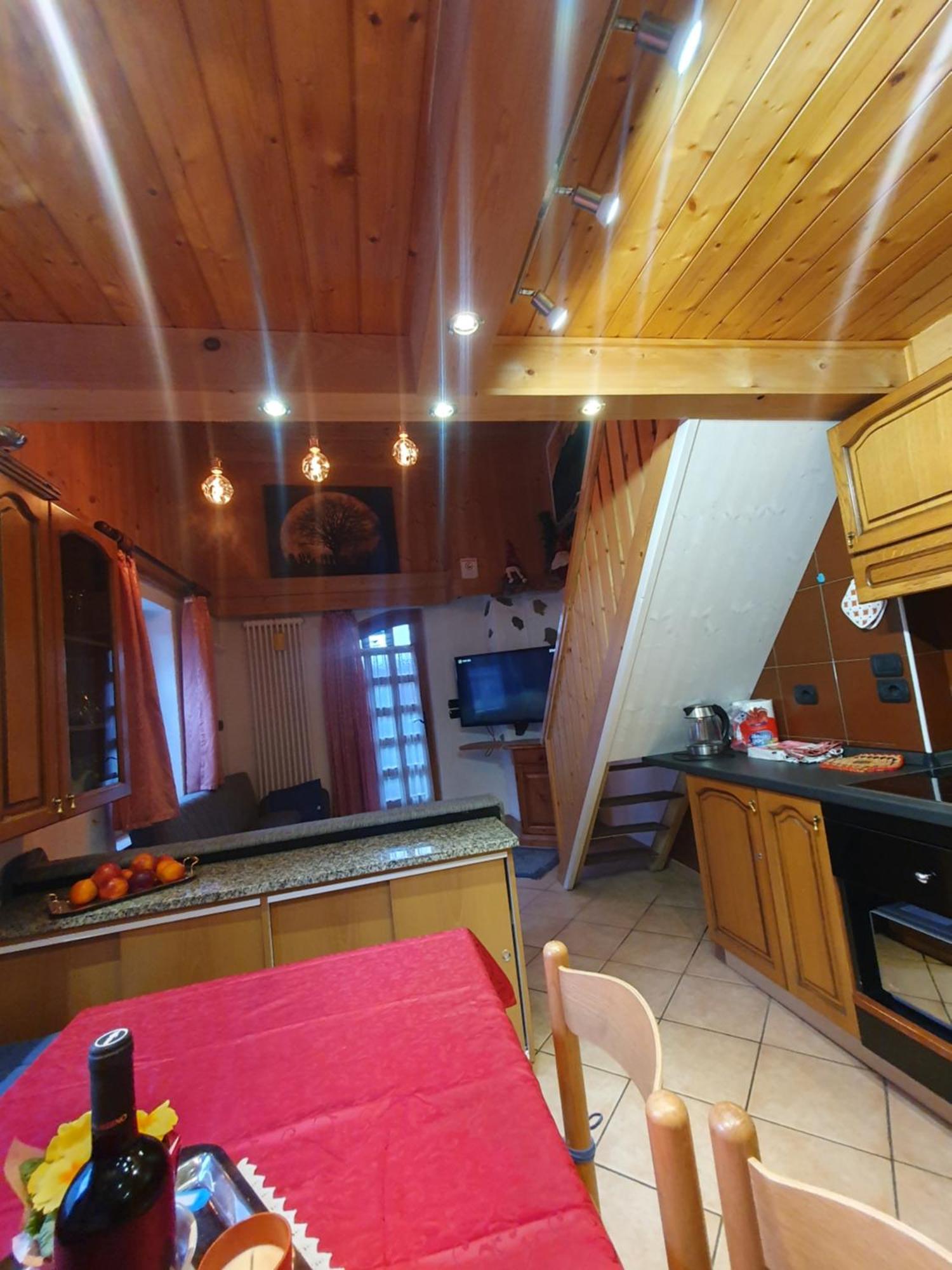 casa claudio-APPARTAMENTI IN CENTRO Campitello di Fassa Exterior foto