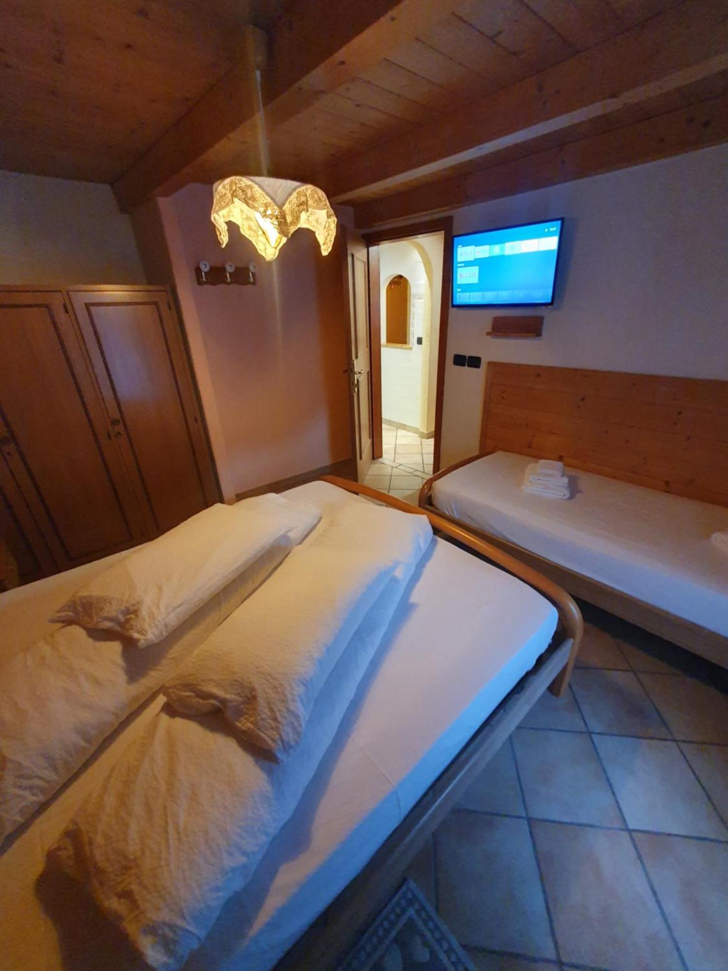 casa claudio-APPARTAMENTI IN CENTRO Campitello di Fassa Exterior foto