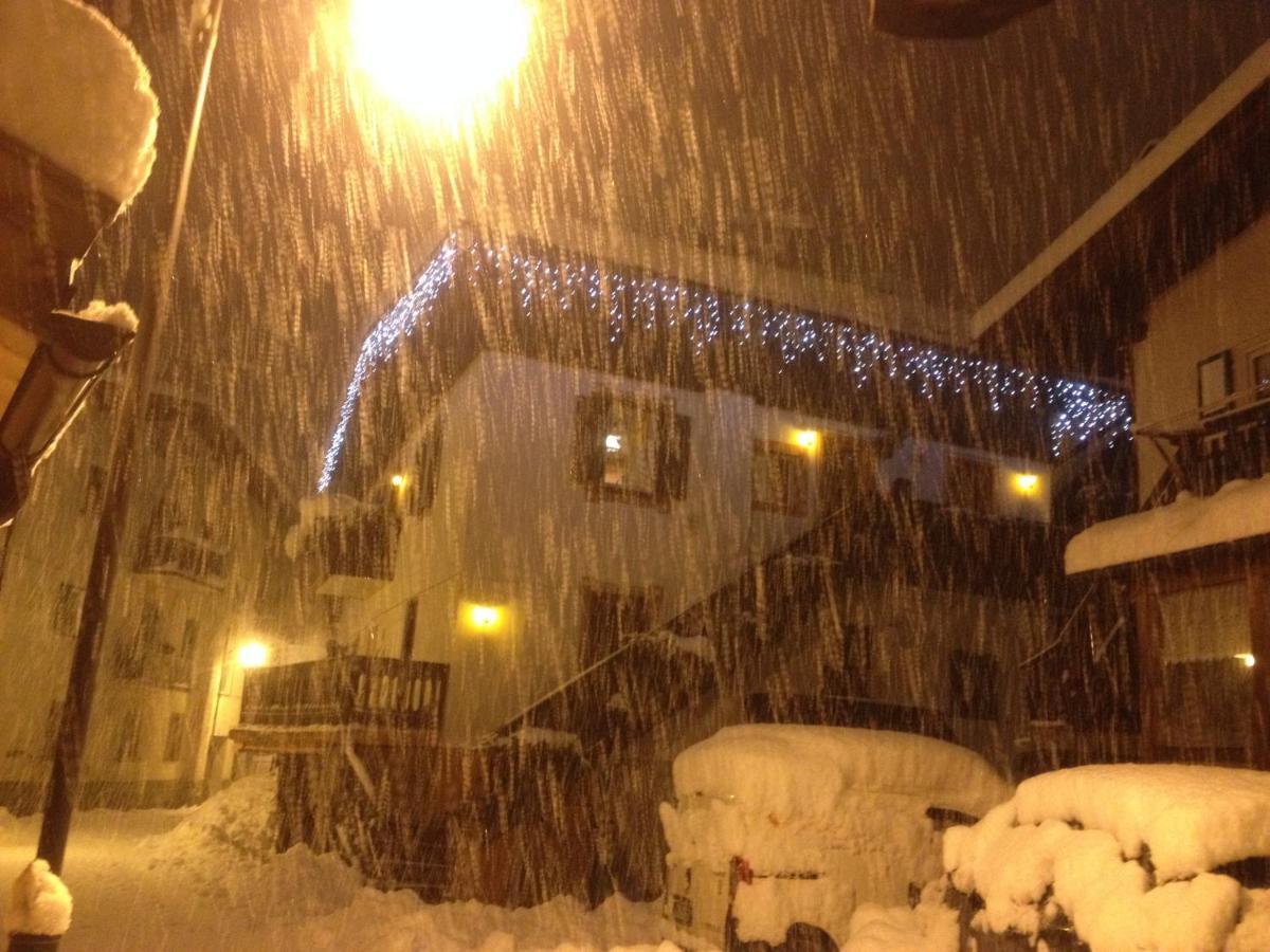 casa claudio-APPARTAMENTI IN CENTRO Campitello di Fassa Exterior foto